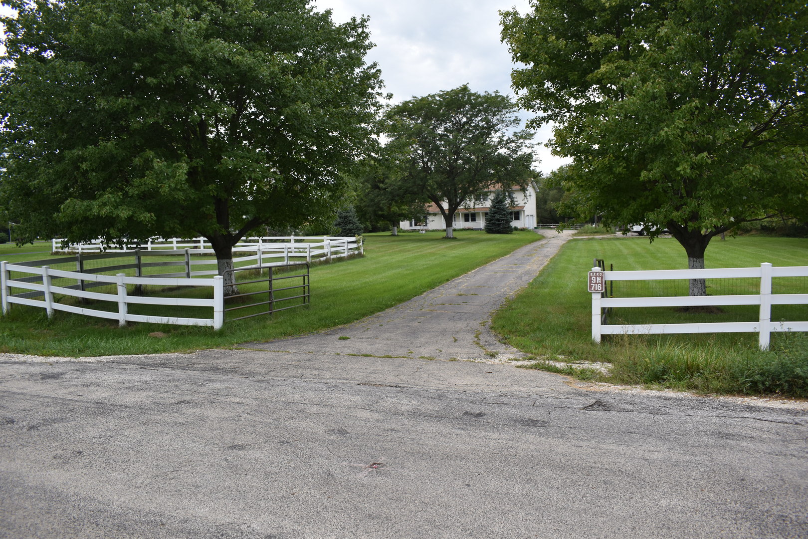 9N716 Chapman Road Hampshire, IL 60140 - Photo 3 of 34