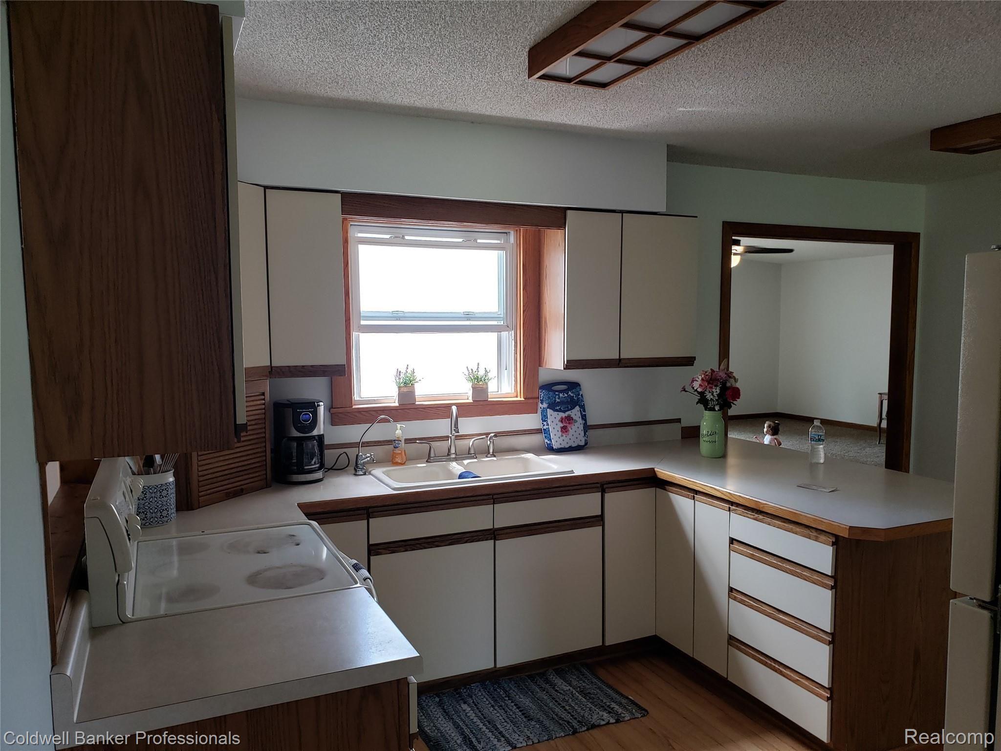 8201 North Nichols Road Flushing, MI 48433 - Photo 4 of 17 20190623_153048.jpg