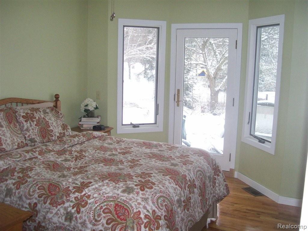 9532 Cedargrove Road Clarkston, MI 48348 - Photo 8 of 18 Master Bedroom 2.jpg