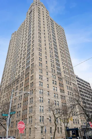 $140,000 | 5000 South East End Avenue, Unit 13A, Chicago, IL 60615