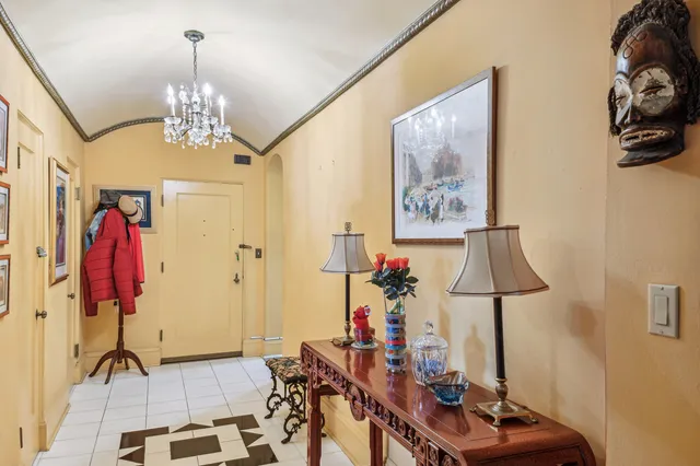 $140,000 | 5000 South East End Avenue, Unit 13A, Chicago, IL 60615