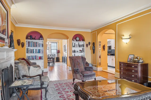 $140,000 | 5000 South East End Avenue, Unit 13A, Chicago, IL 60615