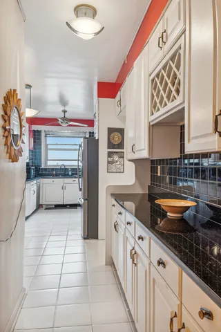 $140,000 | 5000 South East End Avenue, Unit 13A, Chicago, IL 60615