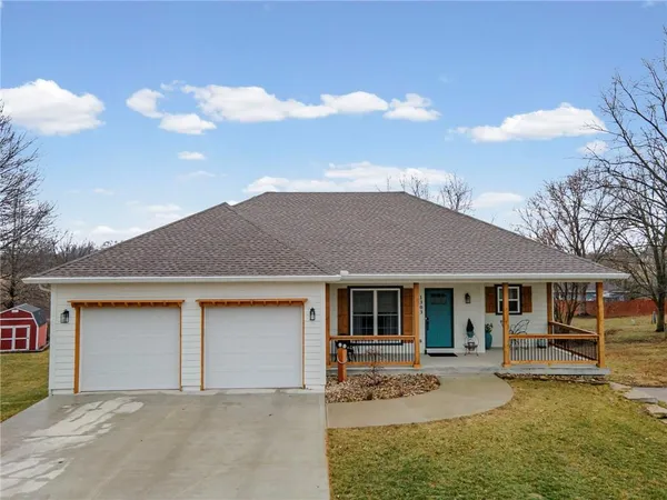 $379,900 | 1303 Minuteman Drive, Plattsburg, MO 64477