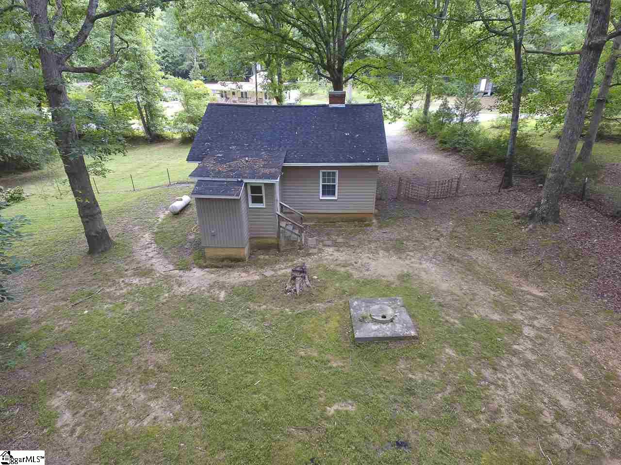 533 Bowers Road Travelers Rest, SC 29690 - Photo 4 of 25