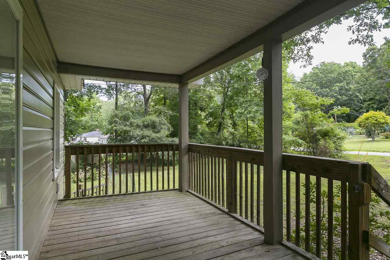 533 Bowers Road Travelers Rest, SC 29690 - Photo 5 of 25