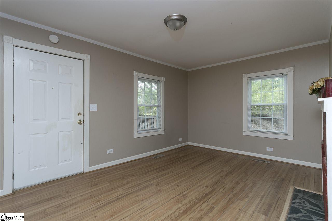 533 Bowers Road Travelers Rest, SC 29690 - Photo 8 of 25