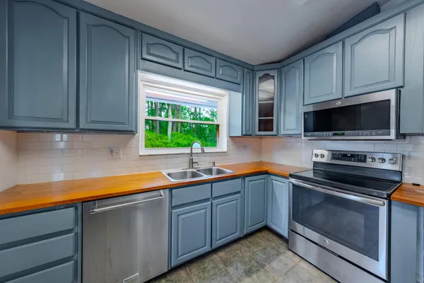 $385,000 | 2128 Glennridge Drive, Tallahassee, FL 32308