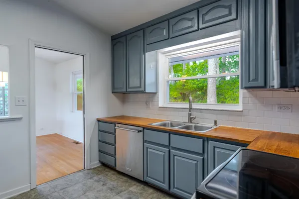 $385,000 | 2128 Glennridge Drive, Tallahassee, FL 32308