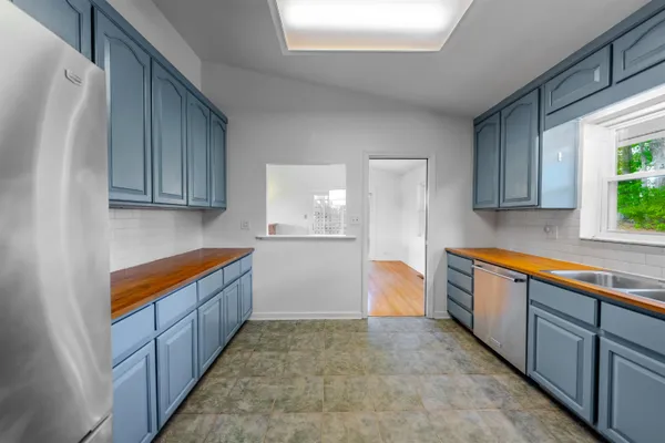 $385,000 | 2128 Glennridge Drive, Tallahassee, FL 32308