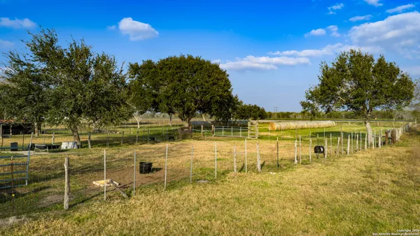 $1,689,360 | 10532 Highway 77, Victoria, TX 77905