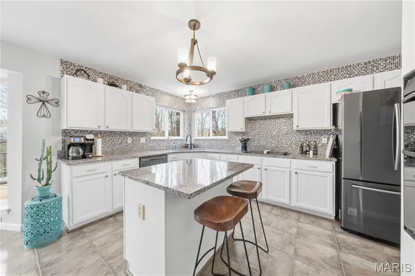 $505,000 | 2245 Meadow Forest Drive, Pacific, MO 63069