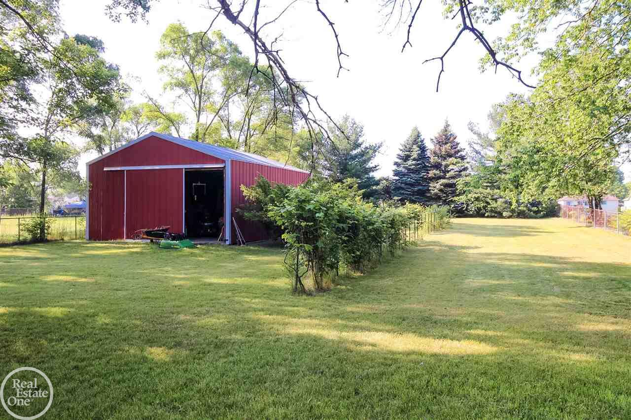 2322 Durham Road Utica, MI 48317 - Photo 46 of 68 50044749-45.JPG