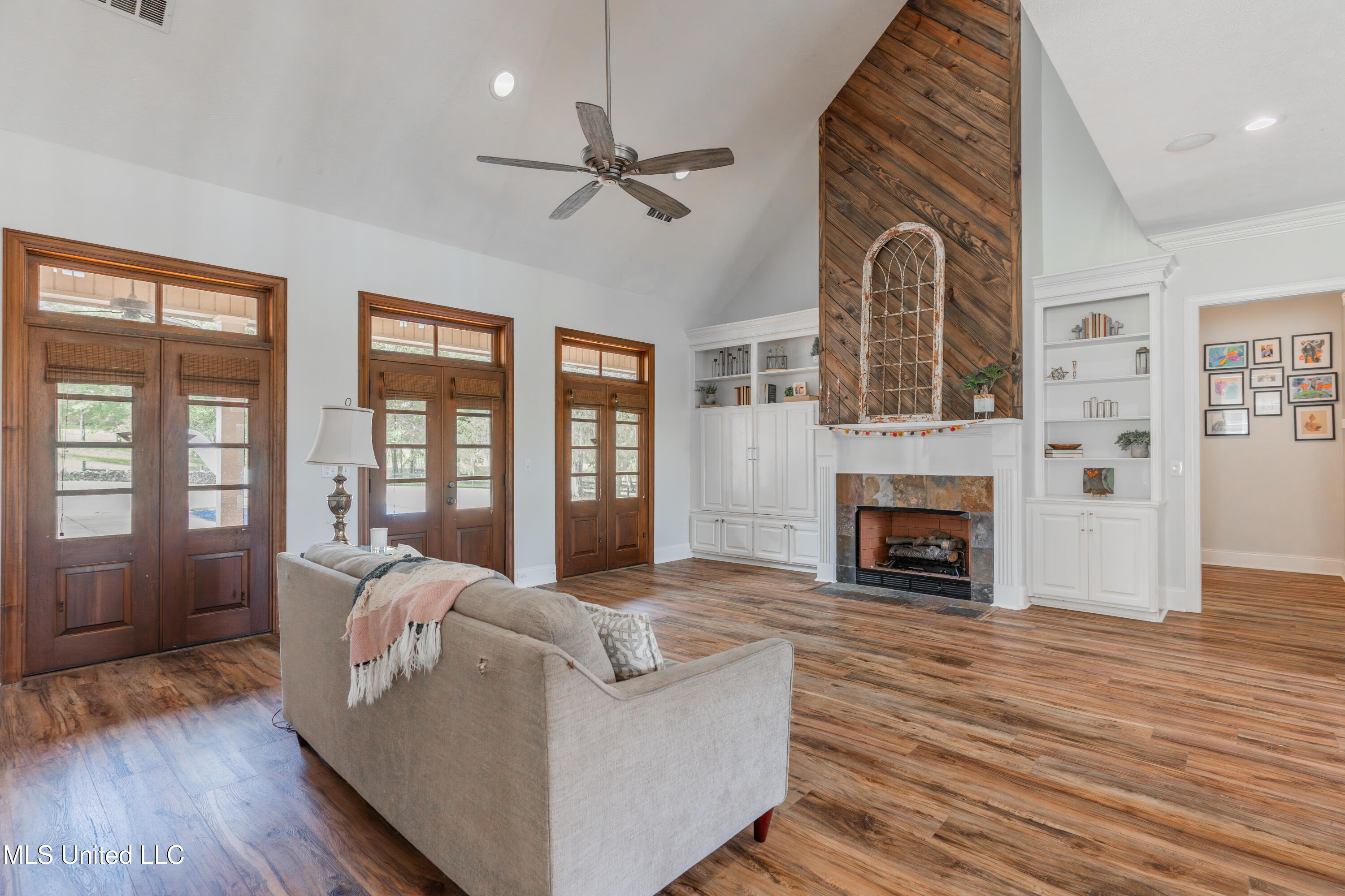 118 View Pointe Drive Clinton, MS 39056 - Photo 13 of 99 4-LivingRoom