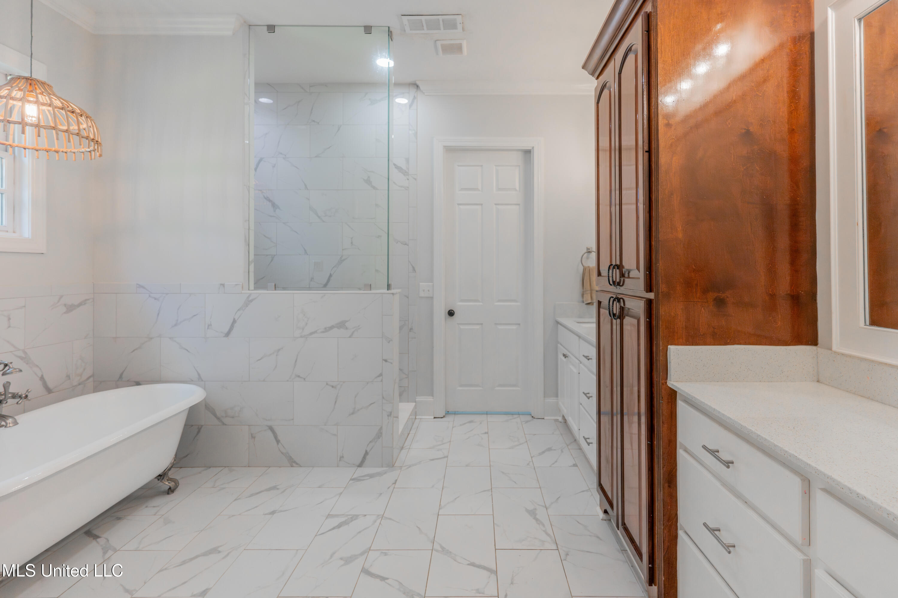 118 View Pointe Drive Clinton, MS 39056 - Photo 45 of 99 36-PrimaryBathroom