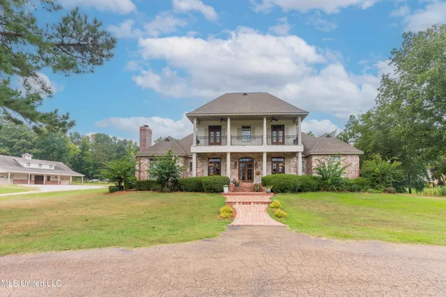 $799,900 | 118 View Pointe Drive, Clinton, MS 39056