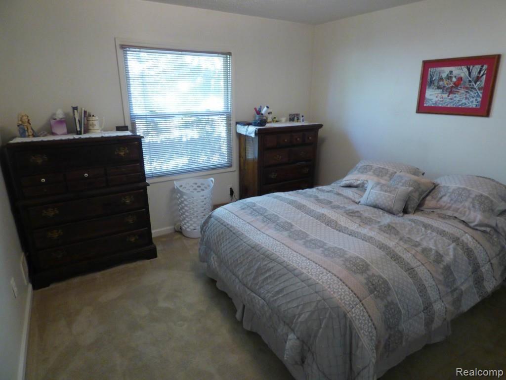 898 Timberline Drive Rochester Hills, MI 48309 - Photo 29 of 57
