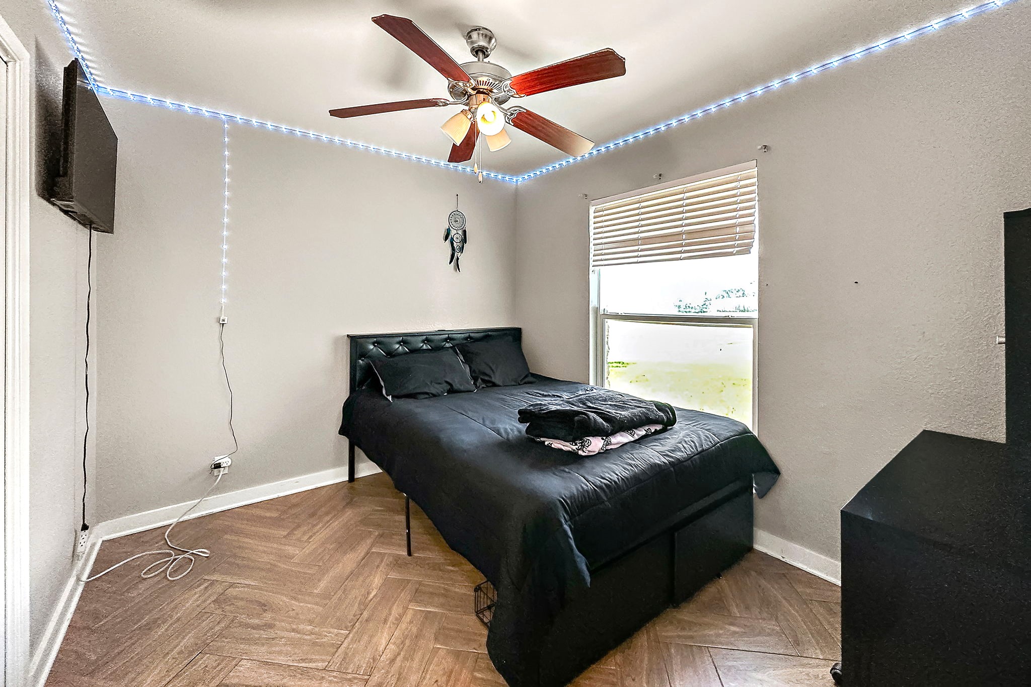 700 Misty Morning Way Round Rock, TX 78664 - Photo 15 of 36 Unit B - Secondary Bedroom