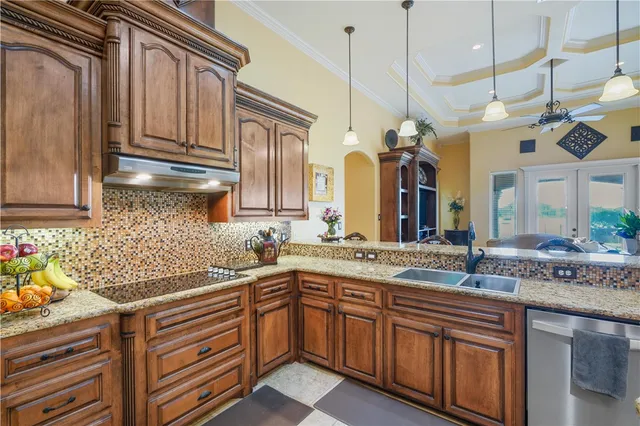 $699,900 | 8401 Lago Vista Drive, Corpus Christi, TX 78414