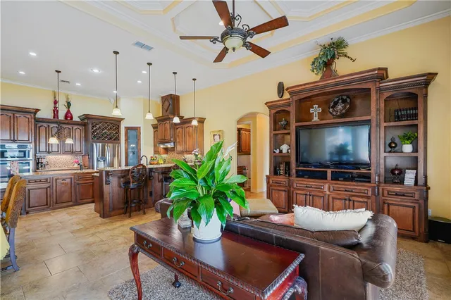 $699,900 | 8401 Lago Vista Drive, Corpus Christi, TX 78414