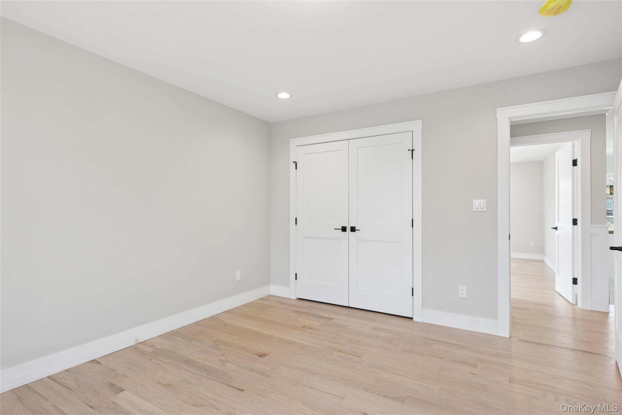 1750 Henry Road Merrick, NY 11566 - Photo 42 of 49