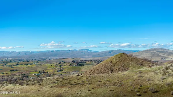 $899,000 | 10725 Summitview Road, Yakima, WA 98908