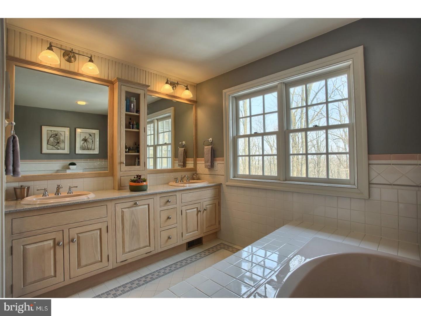 27 North Slope Rd Spring Spring City, PA 19475 - Photo 17 of 25 Master Bathroom