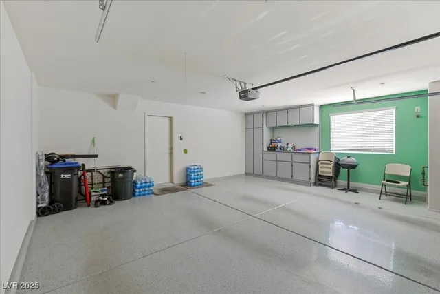 $350,000 | 2637 Fawn Beige Court, North Las Vegas, NV 89086