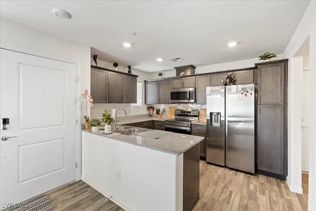 $350,000 | 2637 Fawn Beige Court, North Las Vegas, NV 89086