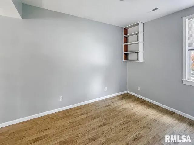 $365,000 | 319-321 East College Street, Carbondale, IL 62901