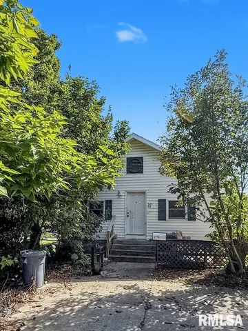 $365,000 | 319-321 East College Street, Carbondale, IL 62901