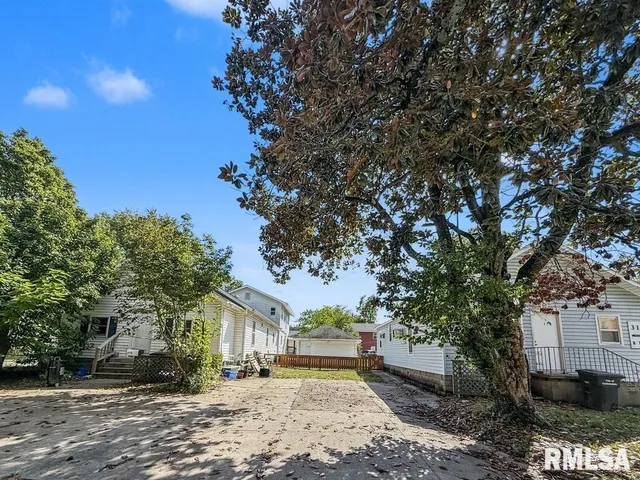 $365,000 | 319-321 East College Street, Carbondale, IL 62901