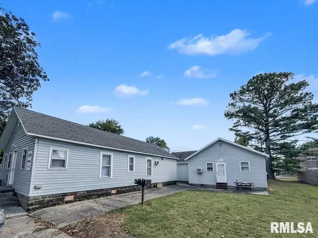 $365,000 | 319-321 East College Street, Carbondale, IL 62901