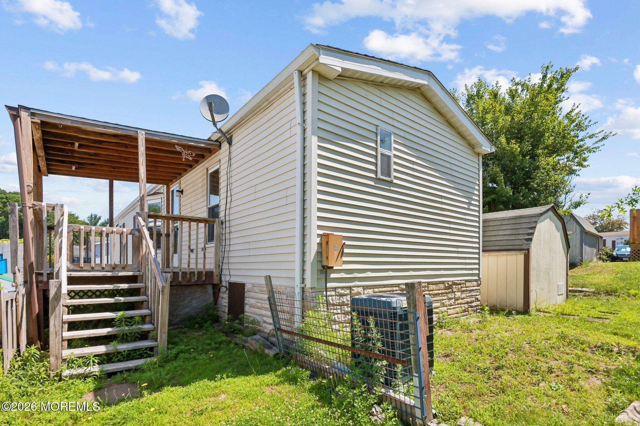 9 Secretariat Street Howell, NJ 07731 - Photo 5 of 24 005