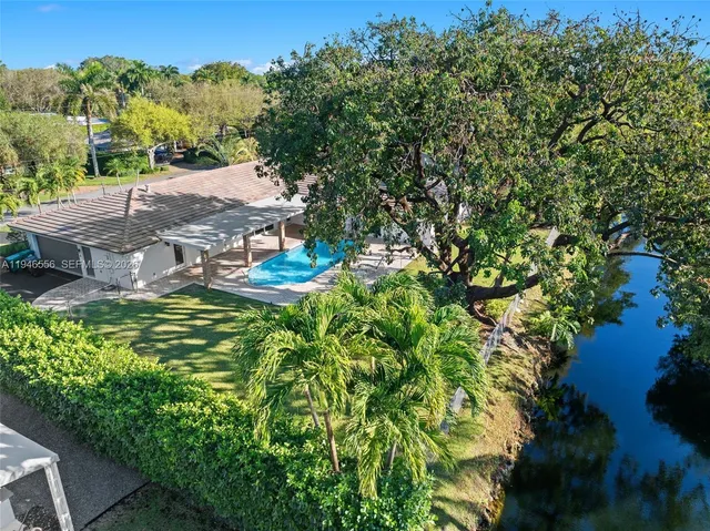 $2,195,000 | 13060 Southwest 70th Avenue, Pinecrest, FL 33156
