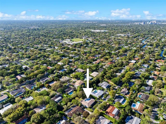 $2,195,000 | 13060 Southwest 70th Avenue, Pinecrest, FL 33156