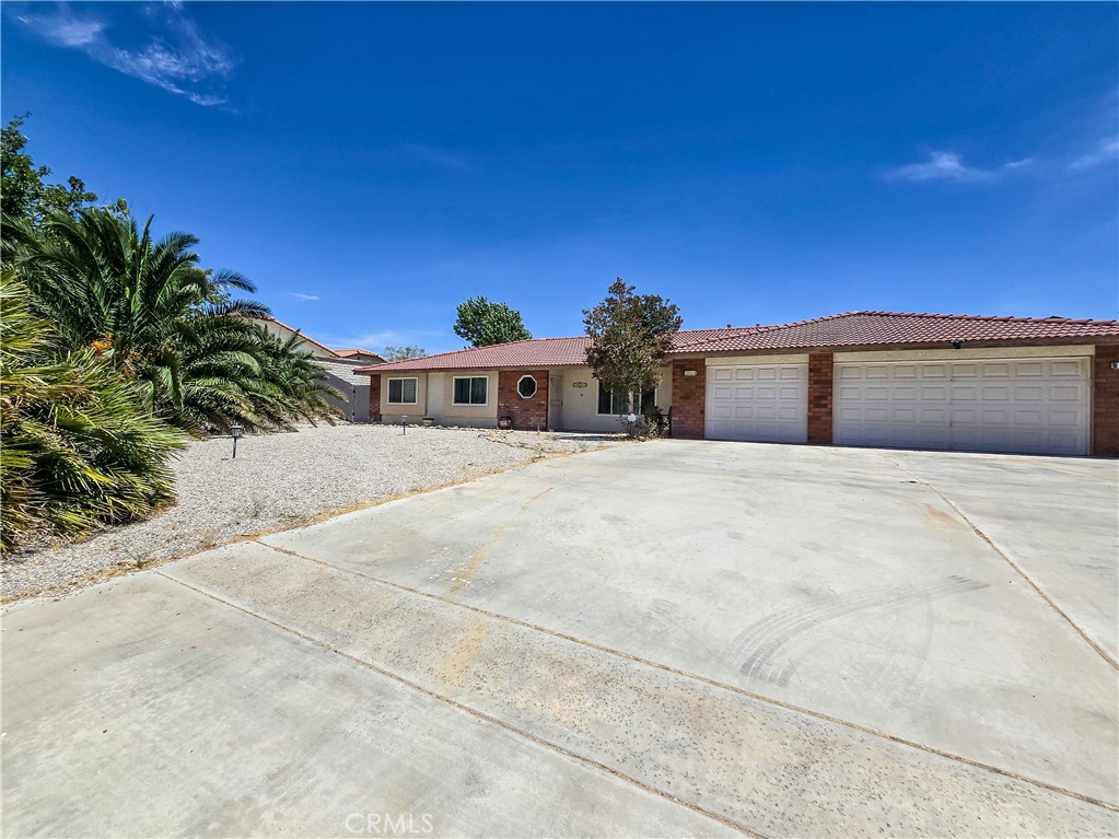 16081 Tude Road Apple Valley, CA 92307 - Photo 5 of 49 Gallery Image 5