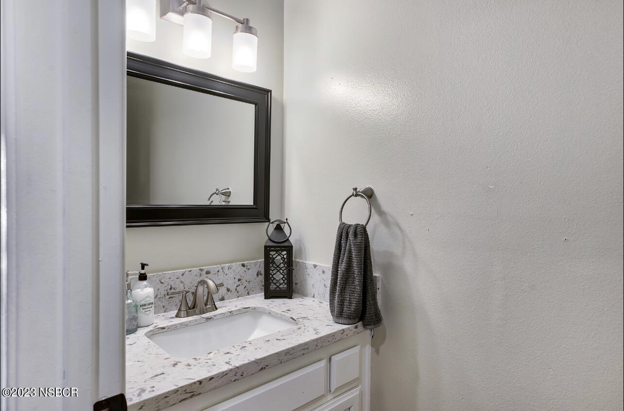 305 Crystal Circle Lompoc, CA 93436 - Photo 13 of 27 C9F3D94F-183A-4F13-B0EC-5107A2C56BC1