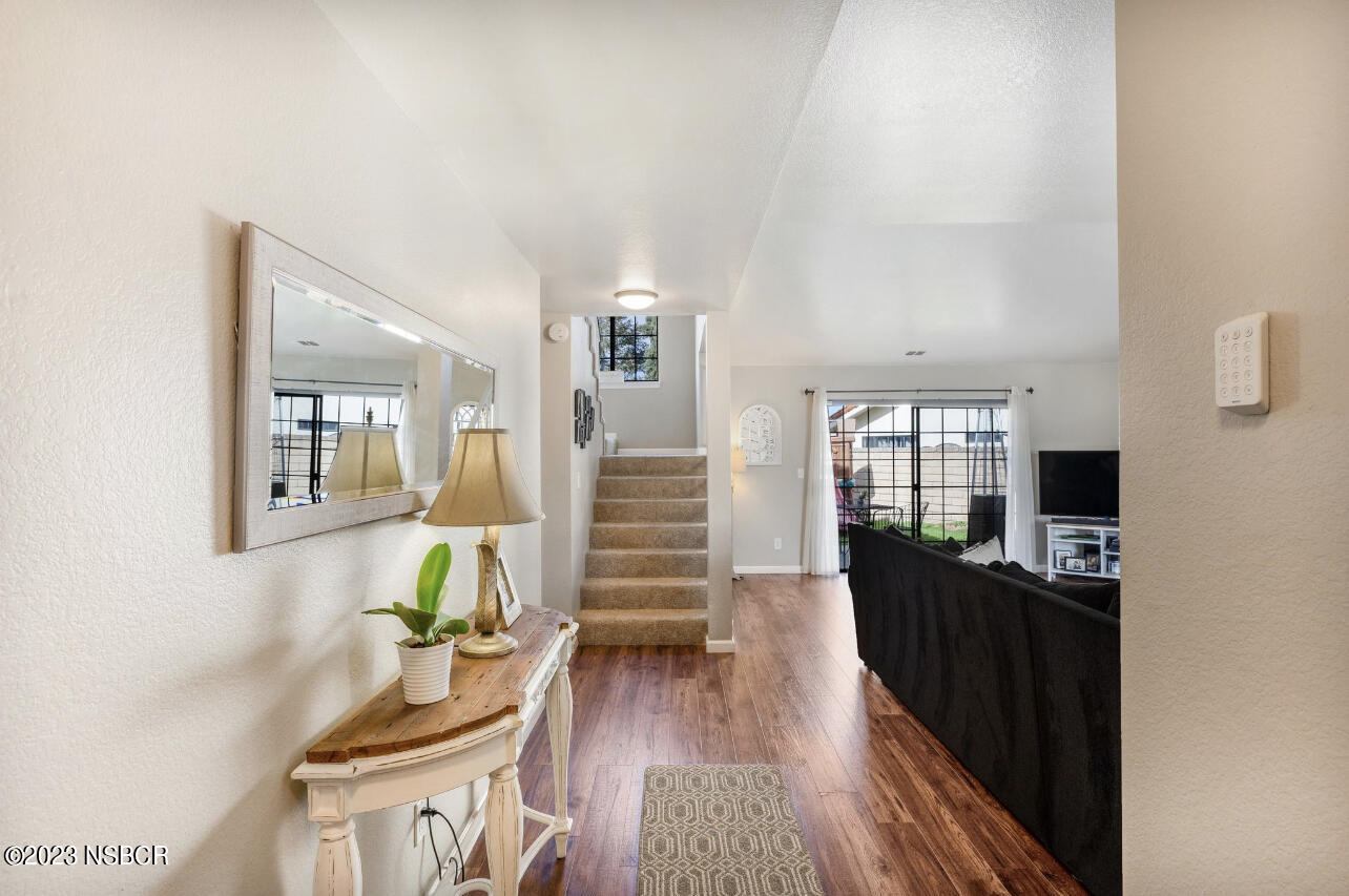 305 Crystal Circle Lompoc, CA 93436 - Photo 5 of 27 2B6E5427-56A9-4960-9E38-42E8B1511048