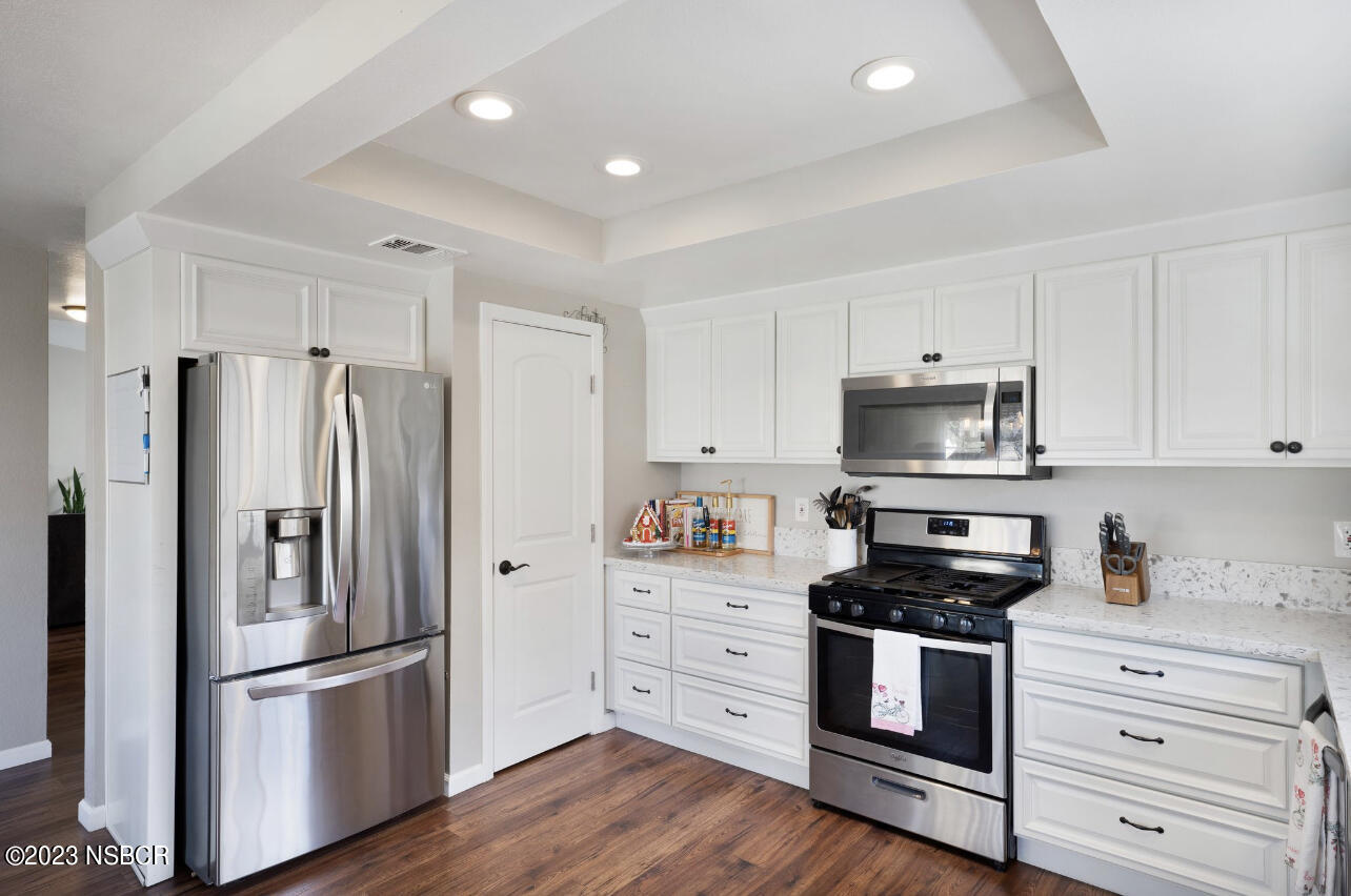 305 Crystal Circle Lompoc, CA 93436 - Photo 9 of 27 5553F9BF-94C3-4776-B156-E518719A7507