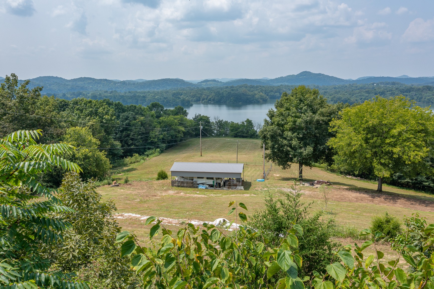 307 Sullivan Bend Road Elmwood, TN 38560 - Photo 1 of 14 Gallery Image 1