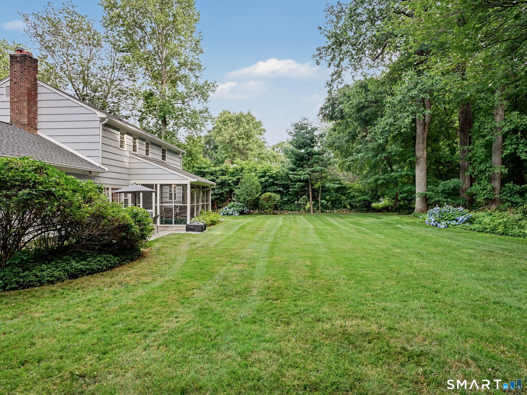 1061 Galloping Hill Road Fairfield, CT 06824 - Photo 25 of 29