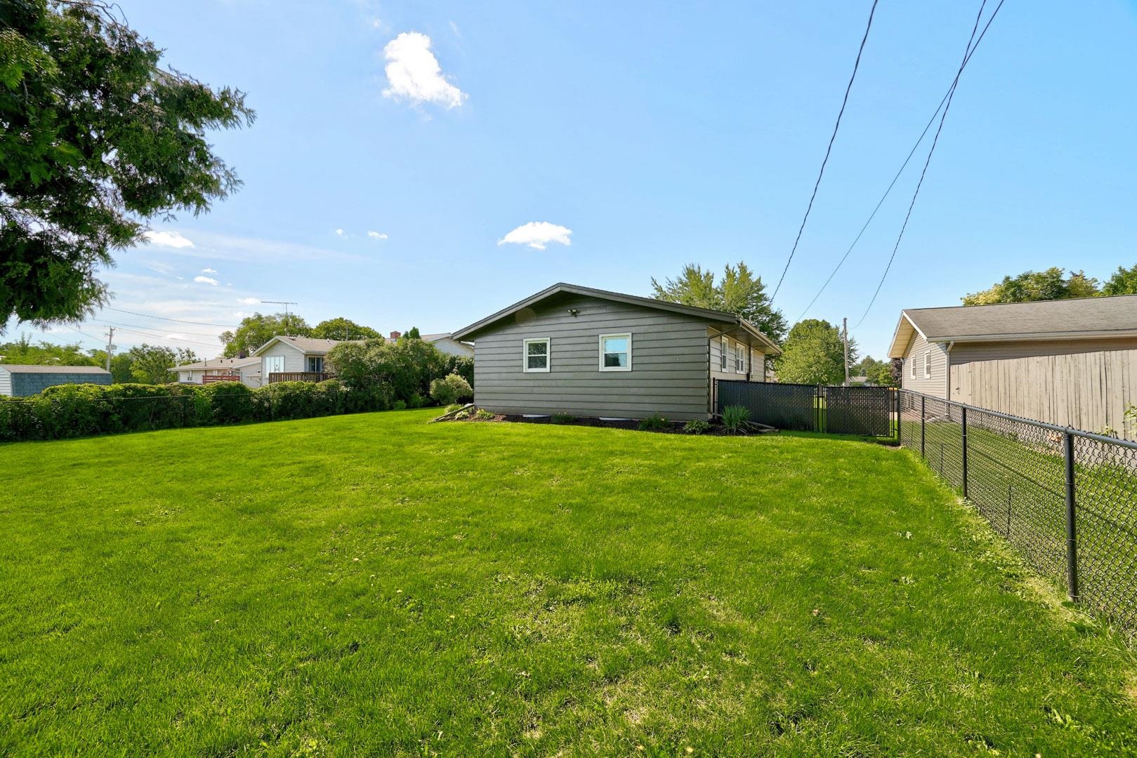3053 15th Street Monroe, WI 53566 - Photo 34 of 38