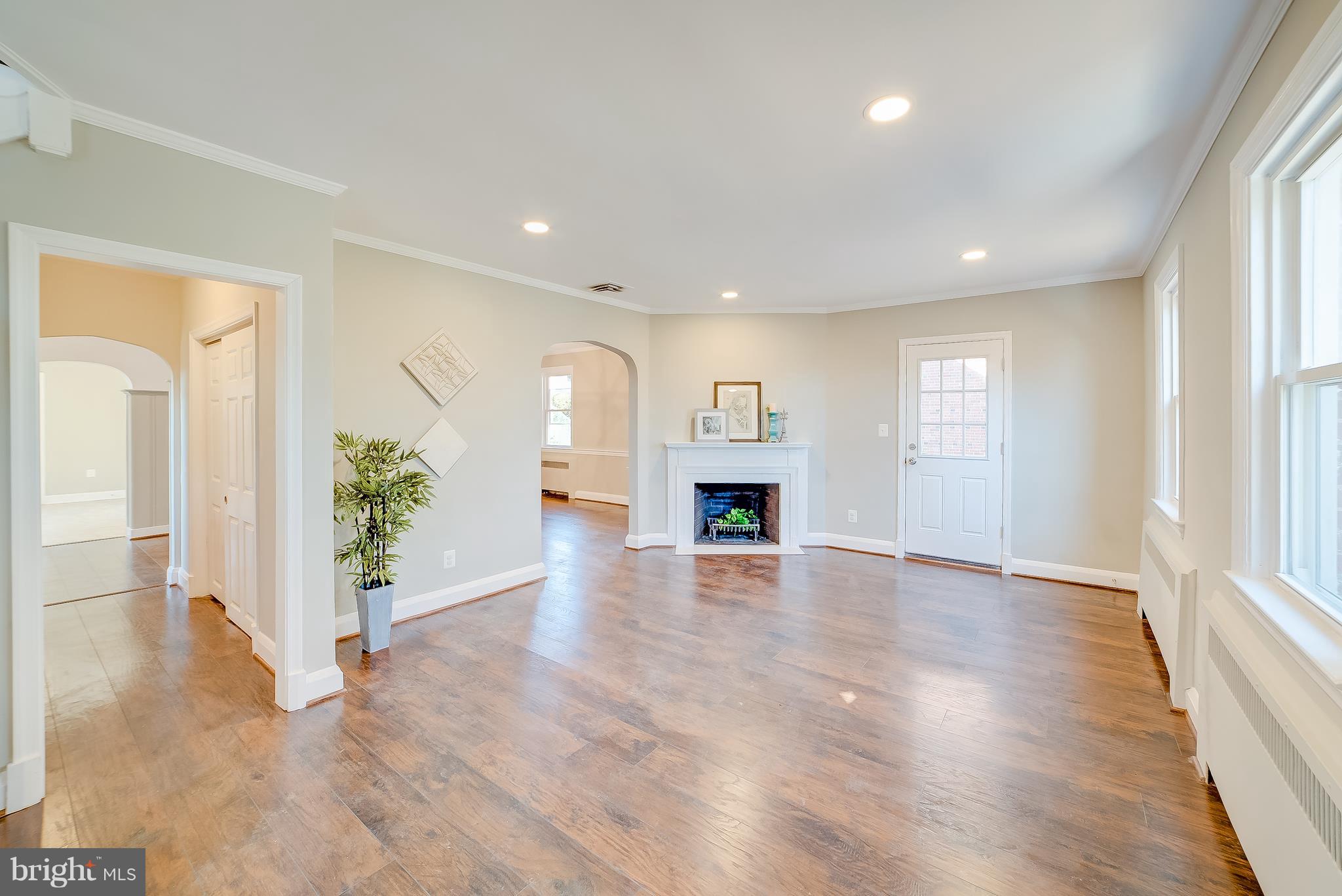 3510 Ellamont Road Baltimore, MD 21215 - Photo 3 of 19 Gallery Image 3
