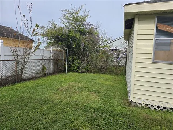 $2,500 | 912 Monticello Avenue, Jefferson, LA 70121
