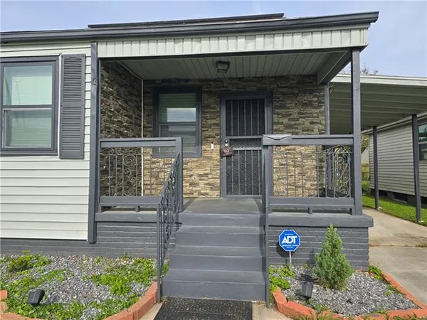 $2,500 | 912 Monticello Avenue, Jefferson, LA 70121