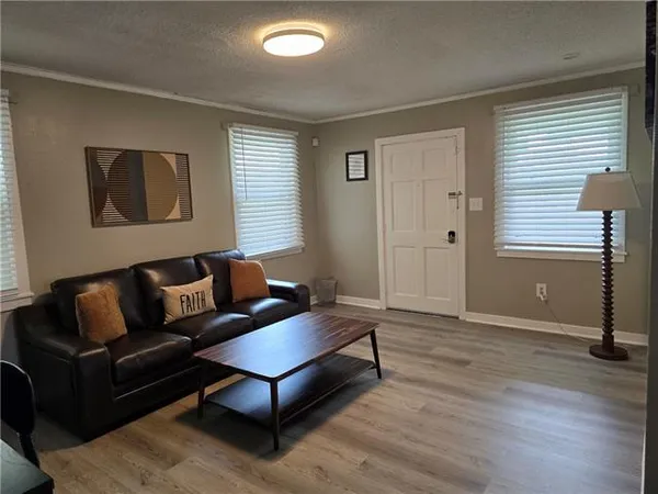 $2,500 | 912 Monticello Avenue, Jefferson, LA 70121