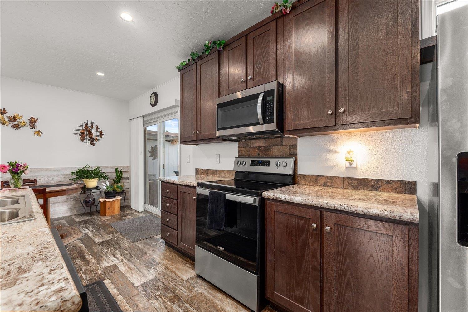 304 South Conklin Road, Unit 38 Spokane Valley, WA 99037 - Photo 8 of 37