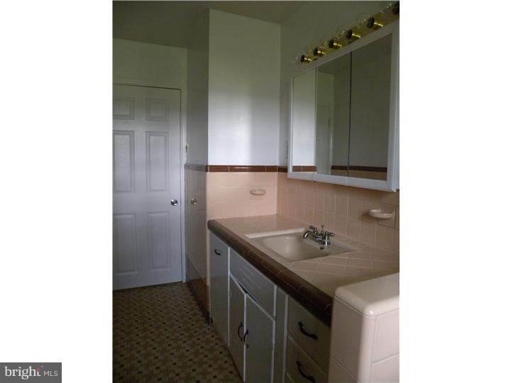 2022 Hartly Road Hartly, DE 19953 - Photo 20 of 25 Bathroom