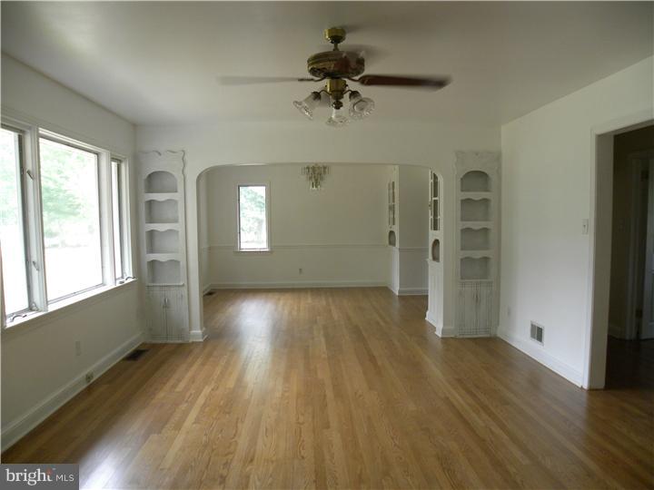 2022 Hartly Road Hartly, DE 19953 - Photo 4 of 25 Living Room